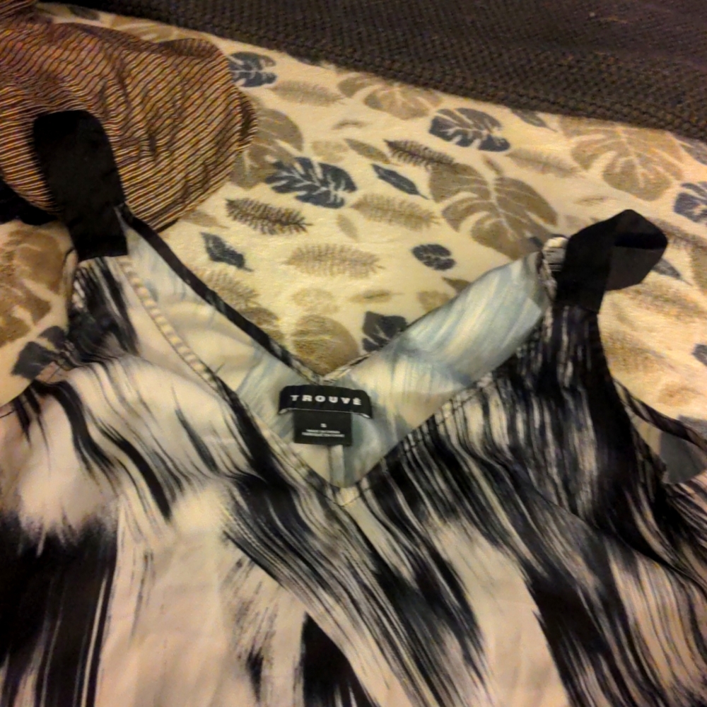 Woman's top sleeveless